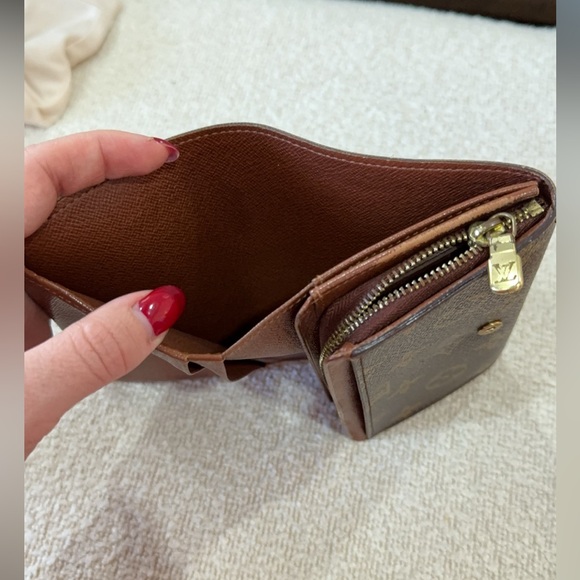 Louis Vuitton wallet - Picture 4 of 5